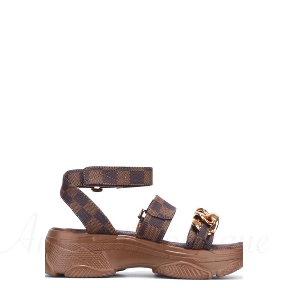 Checkered  Outta My Shell  Sandals - Picture 3 of 8